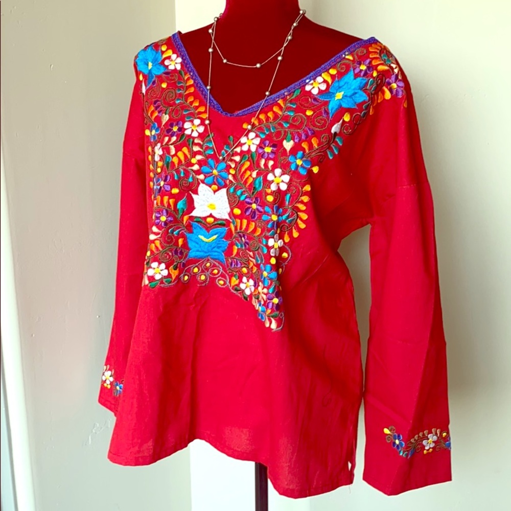 NWOT Mexican Embroidered blouse